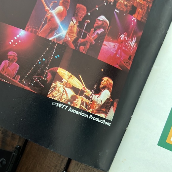 Vintage 1977 The Beach Boys Concert Program 26-Page Like New Condition - Picture 2 of 3